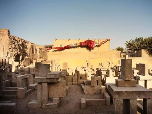 Situated within the ruins of the Khoja Kalon mosque built in 1598, the work comprises 95 tons of unfired sun-dried earth and straw.